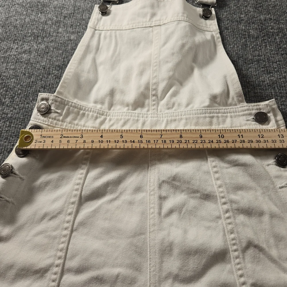 Cupcakes and Cashmere Carisma White Short Overalls Size 2‎